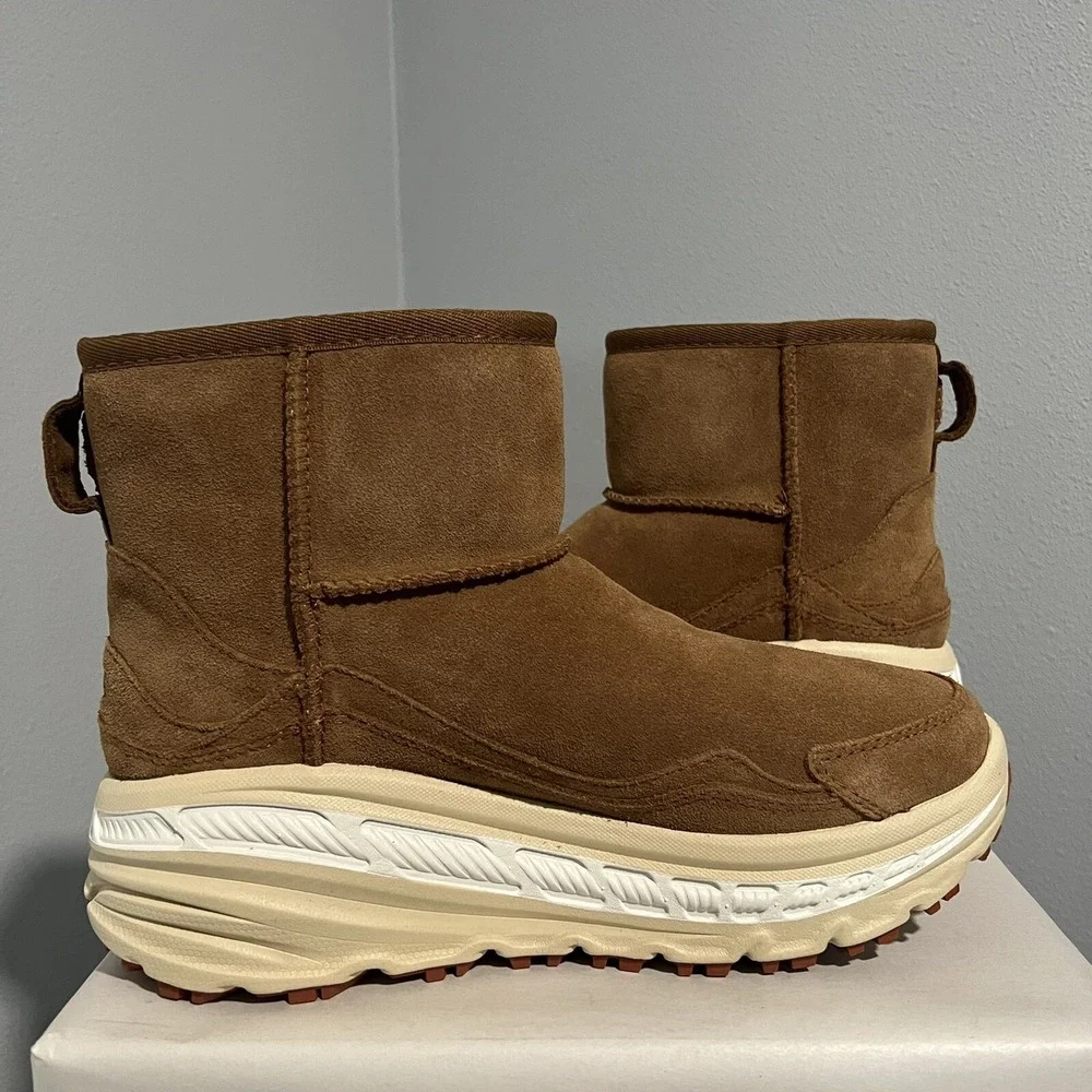 UGG CA805 Weather Boot Chestnut Suede 1112369-CHE Men's Size 6 Woman's Size 7.5